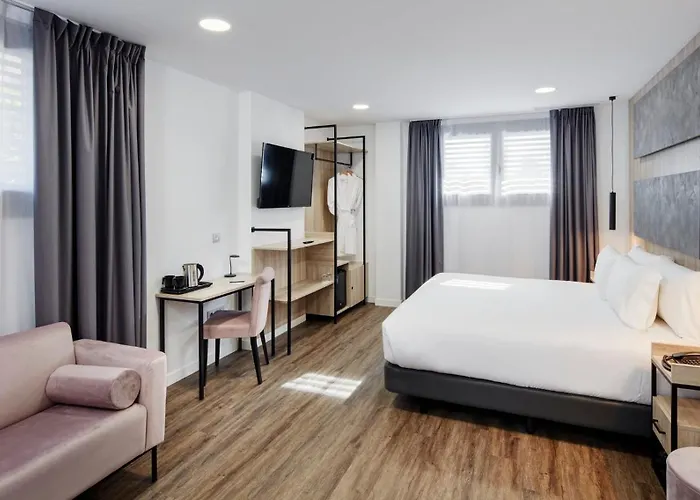 Отель Sercotel Delicias