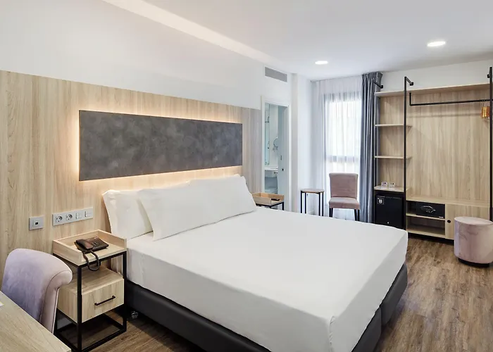 Отель Sercotel Delicias