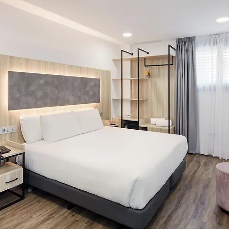 Otel Sercotel Delicias 4*
