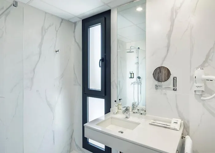 Sercotel Delicias 호텔