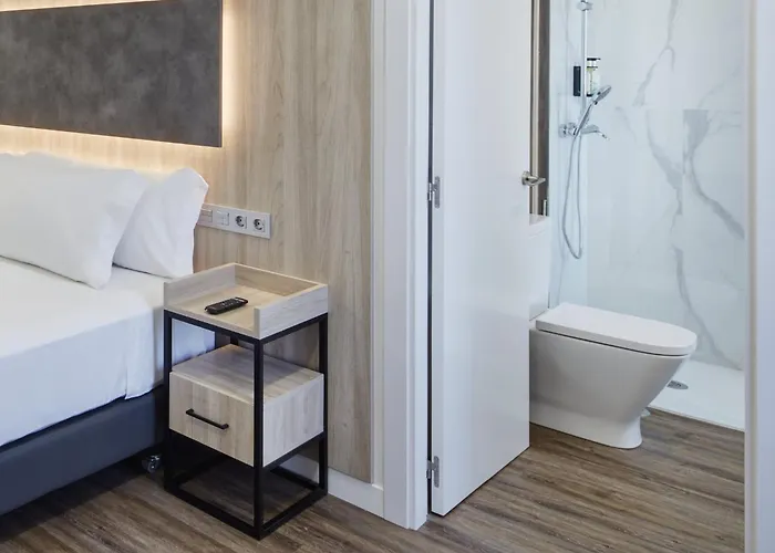 호텔 Sercotel Delicias 4*